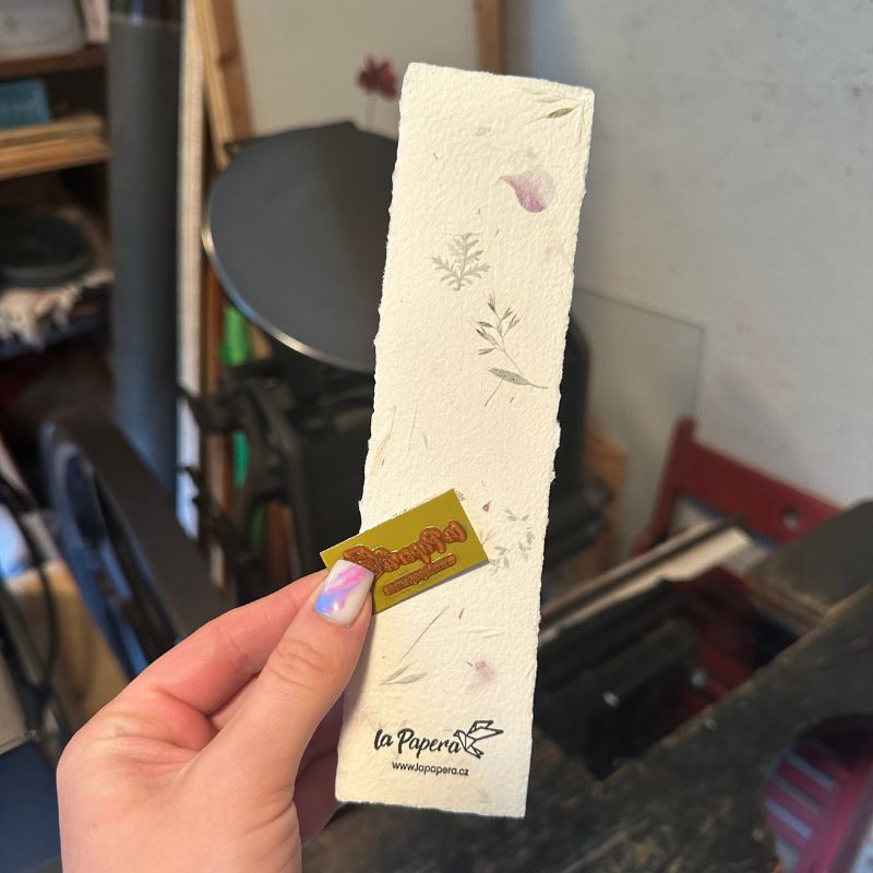 papyrea záložka knihtisk logo