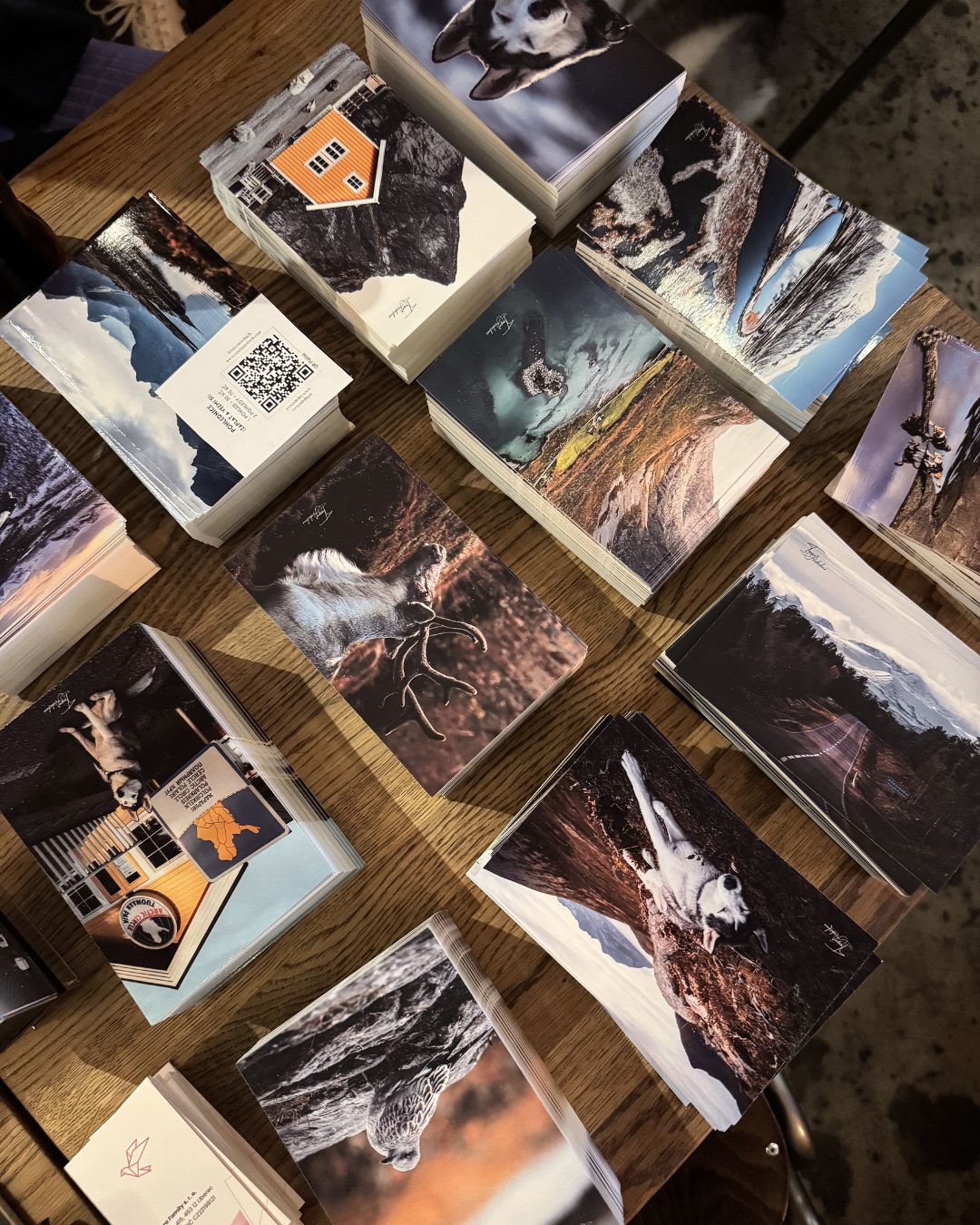 výstava AŽ NA SEVER Tereza Štrobachová pohlednice La Papera